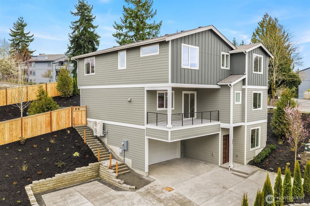 Photo of 404 Edmonds Ave NE, Renton, WA 98056 (MLS # 2520687)
