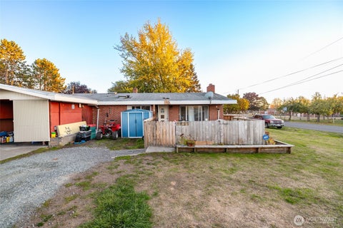 Photo of 723 SE 6th Avenue, Oak Harbor, WA 98277 (MLS # 2592904)