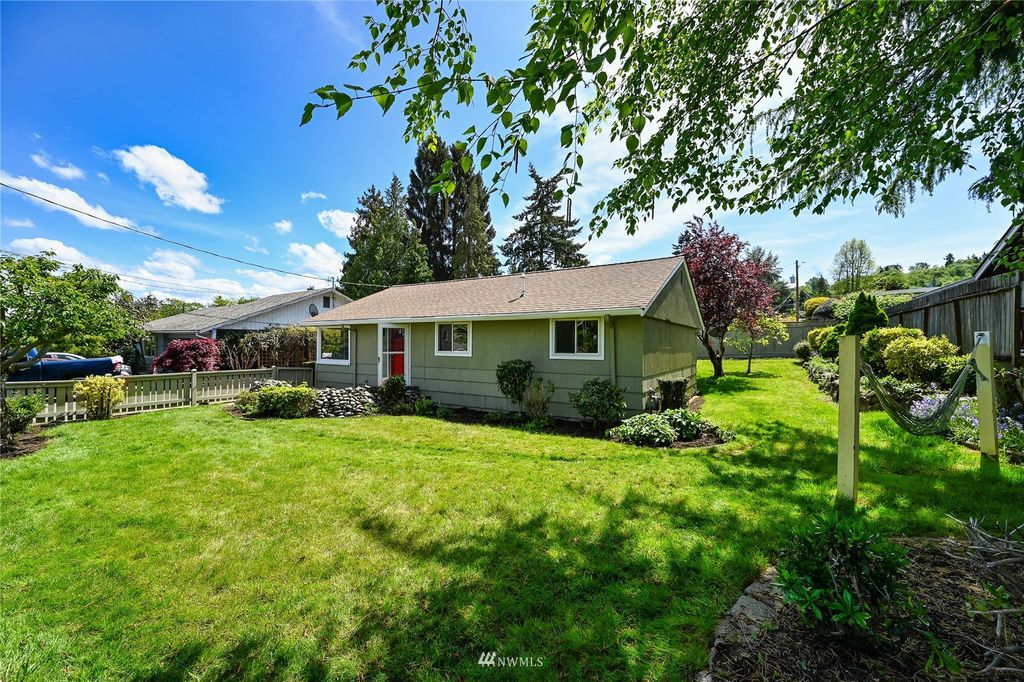 Photo of 8019 S 112th Street, Seattle, WA 98178 (MLS # 1935355)