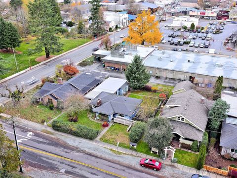 Photo of 30 SE Bush Street, Issaquah, WA 98027 (MLS # 2401739)