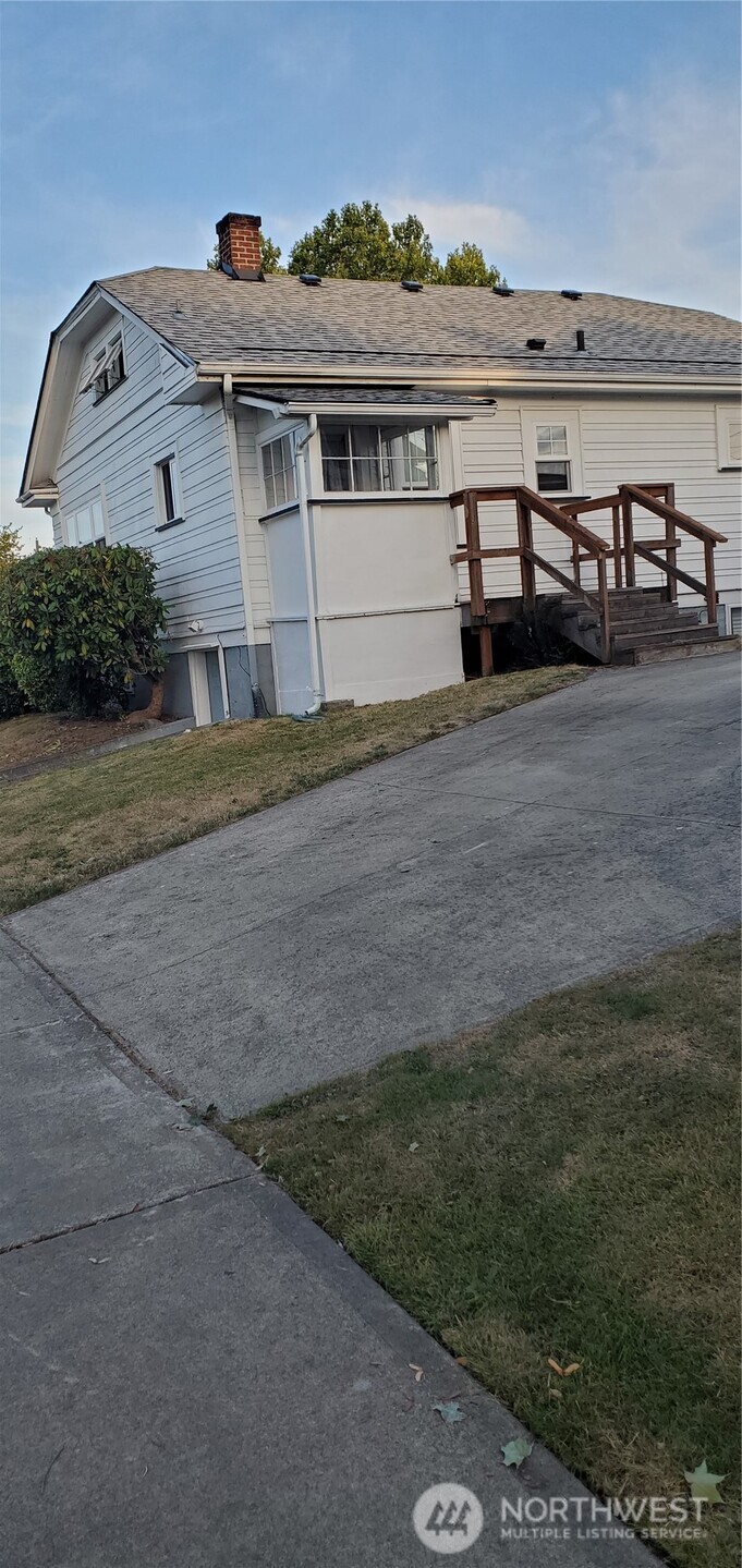 3602 Tacoma Avenue S