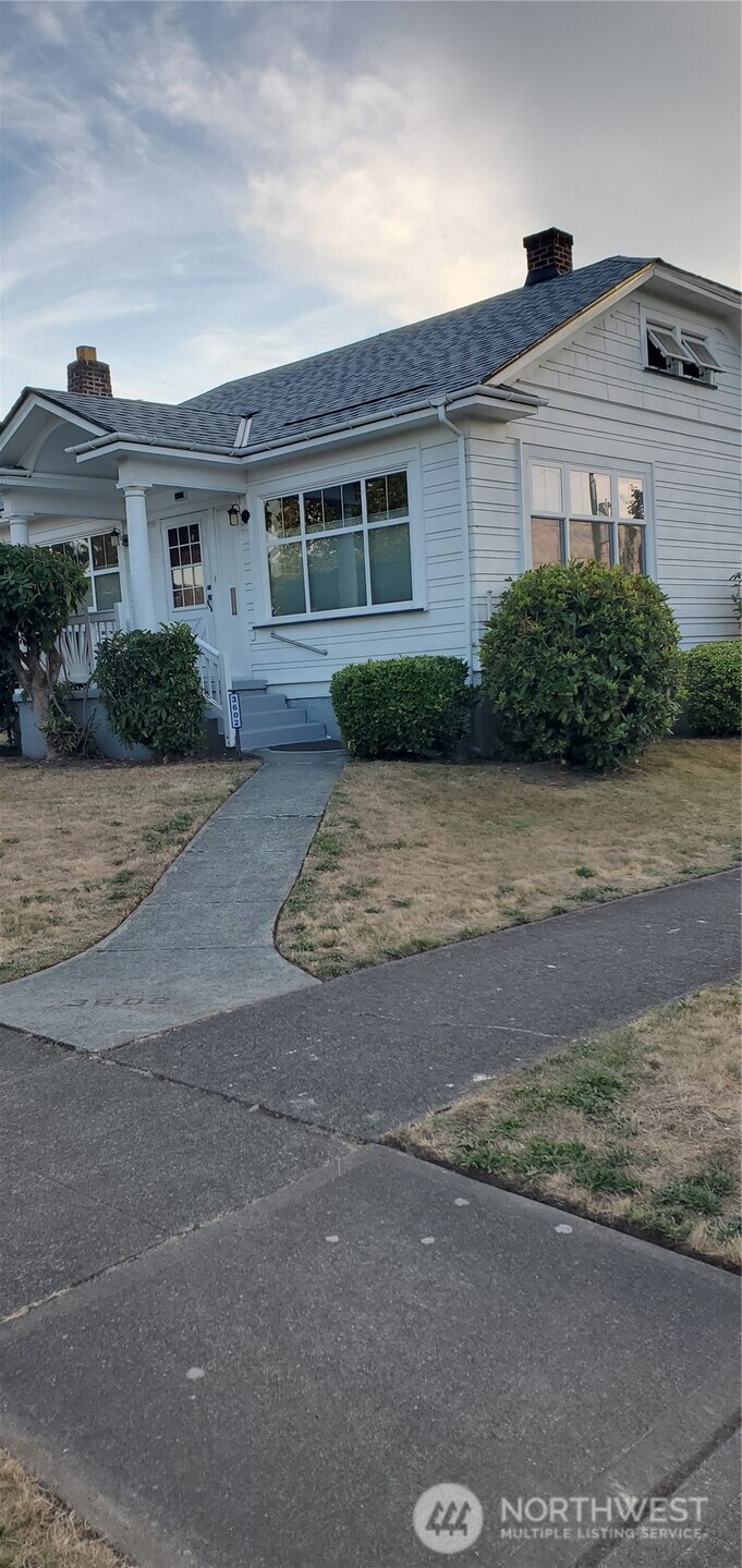 3602 Tacoma Avenue S
