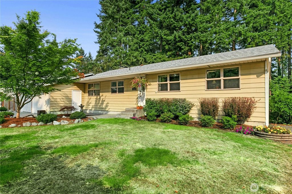 Photo of 22615 1St Drive SE, Bothell, WA 98021 (MLS # 2427689)