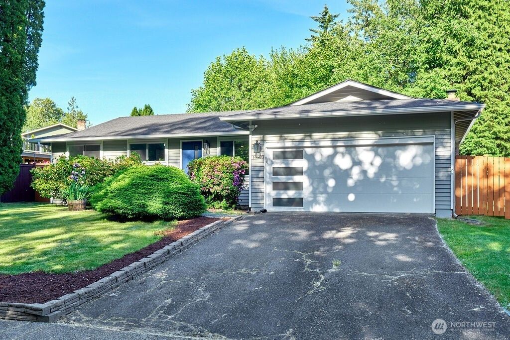 Photo of 14520 78th Avenue NE, Kenmore, WA 98028 (MLS # 2380312)