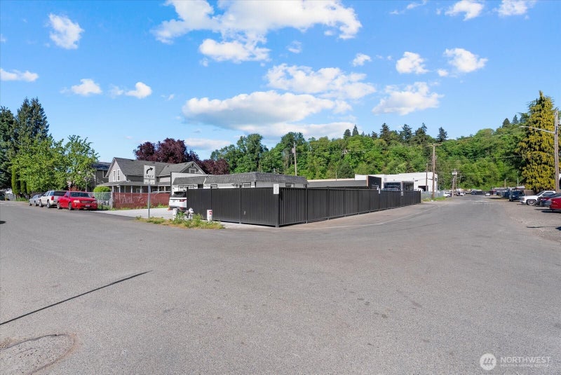 538 Railroad Avenue S