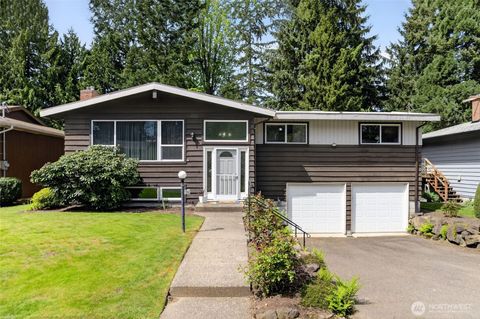 Photo of 13321 28th Avenue NE, Seattle, WA 98125 (MLS # 2517389)
