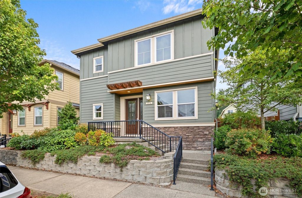 Photo of 1576 14th Place NE, Issaquah, WA 98029 (MLS # 2429614)