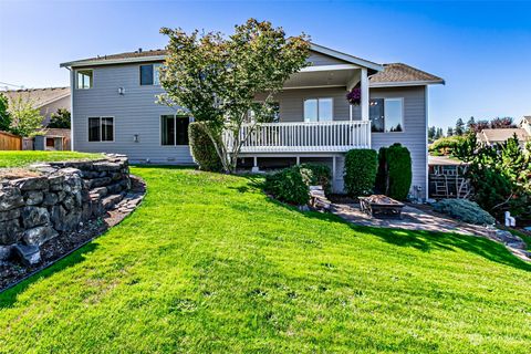 A home in Lake Tapps