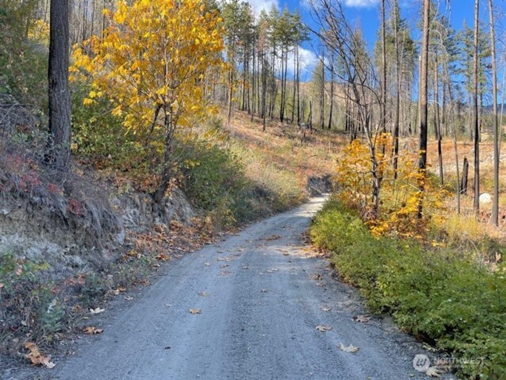 Photo of 1 B S. Lakeshore Rd., Chelan, WA 98816 (MLS # 2480865)