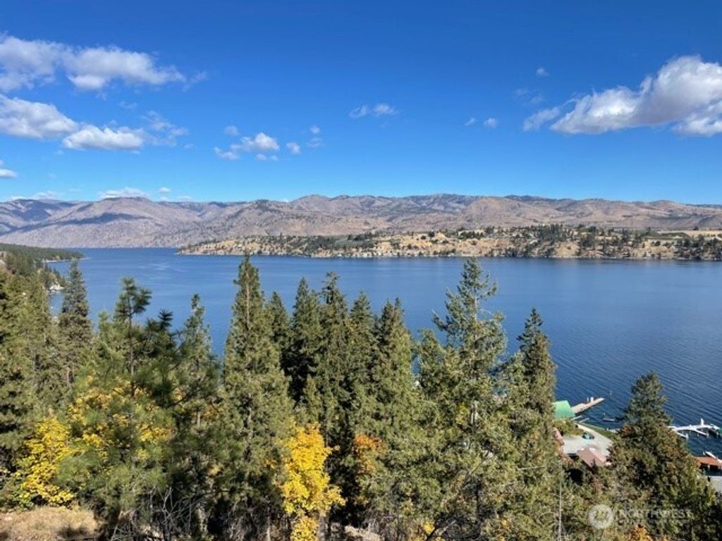 Photo of 1 B S. Lakeshore Rd., Chelan, WA 98816 (MLS # 2480865)