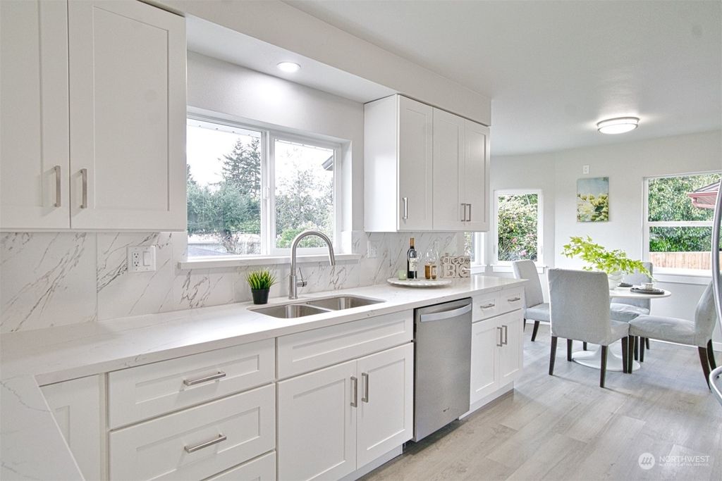 listing image 9362834533424923527
