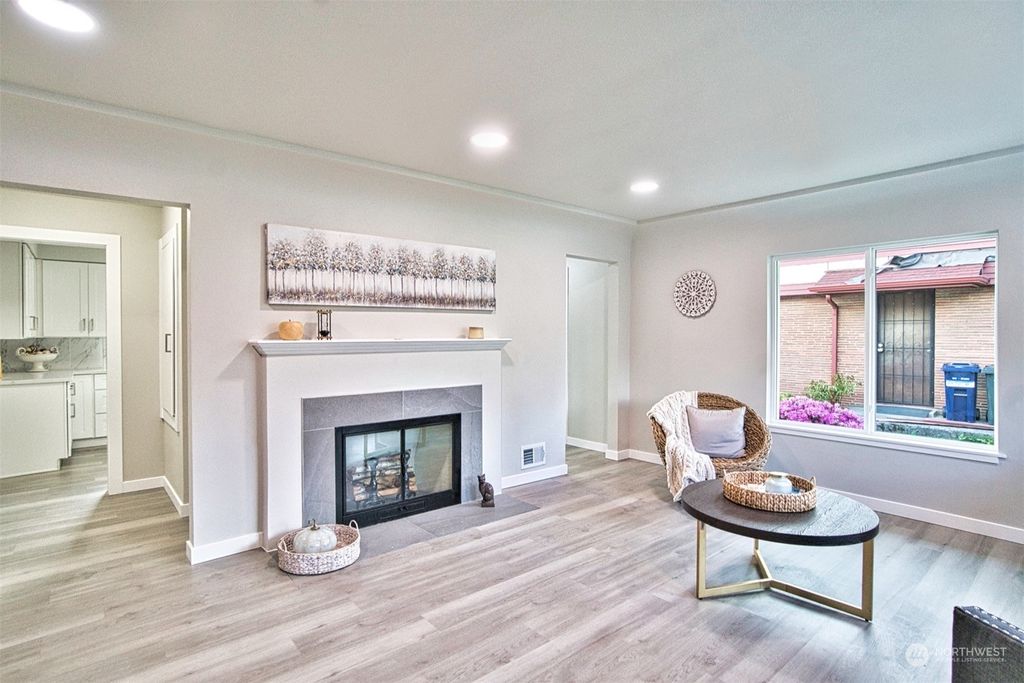listing image 9361377140324439227
