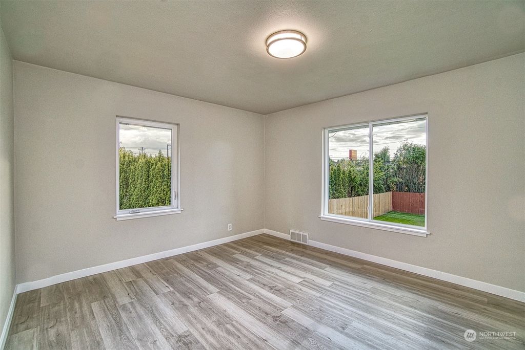 listing image 9360563560318181906