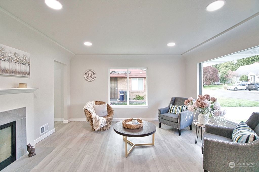 listing image 9366917414507334625