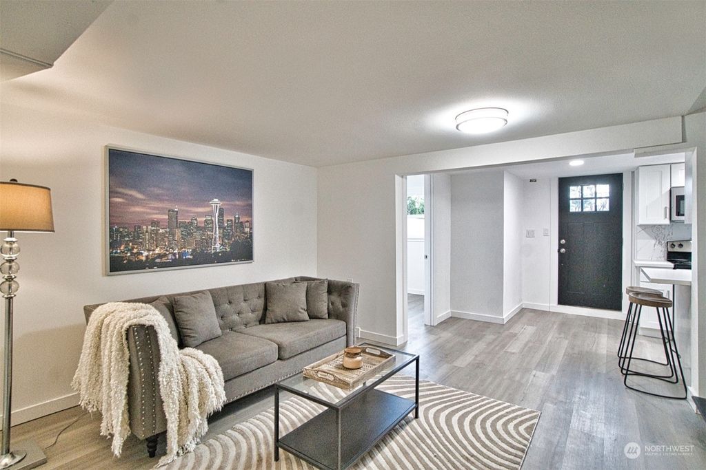 listing image 9363818664069980907