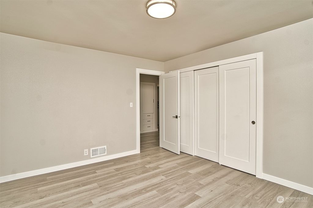 listing image 9365706914902039028
