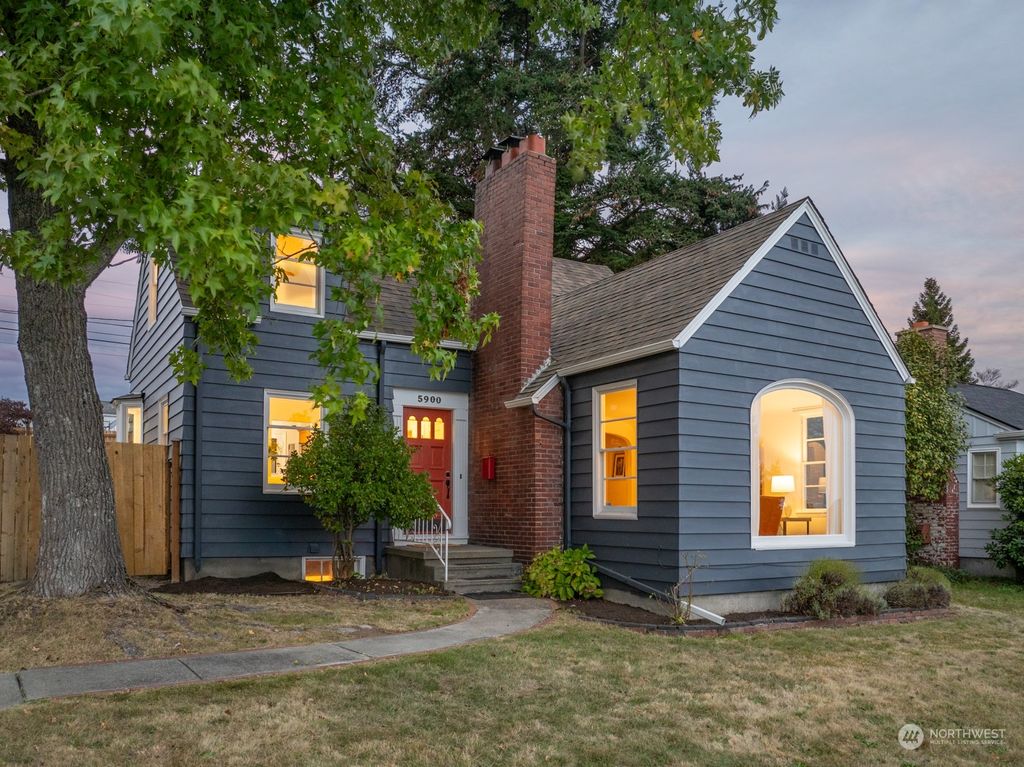 Photo of 5900 36th Avenue SW, Seattle, WA 98126 (MLS # 2293764)