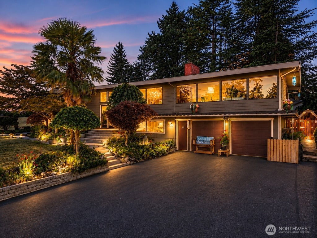 Photo of 3739 S 243rd Street, Kent, WA 98032 (MLS # 2577768)