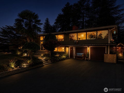 Photo of 3739 S 243rd Street, Kent, WA 98032 (MLS # 2577768)