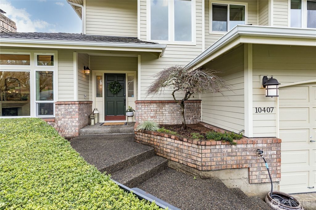 Photo of 10407 SE 302nd Street, Auburn, WA 98092 (MLS # 2475683)