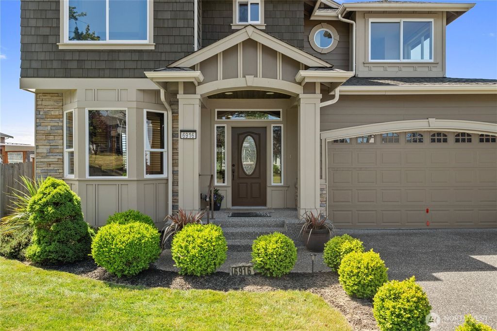 Photo of 6916 37th Place NE, Marysville, WA 98270 (MLS # 2541055)