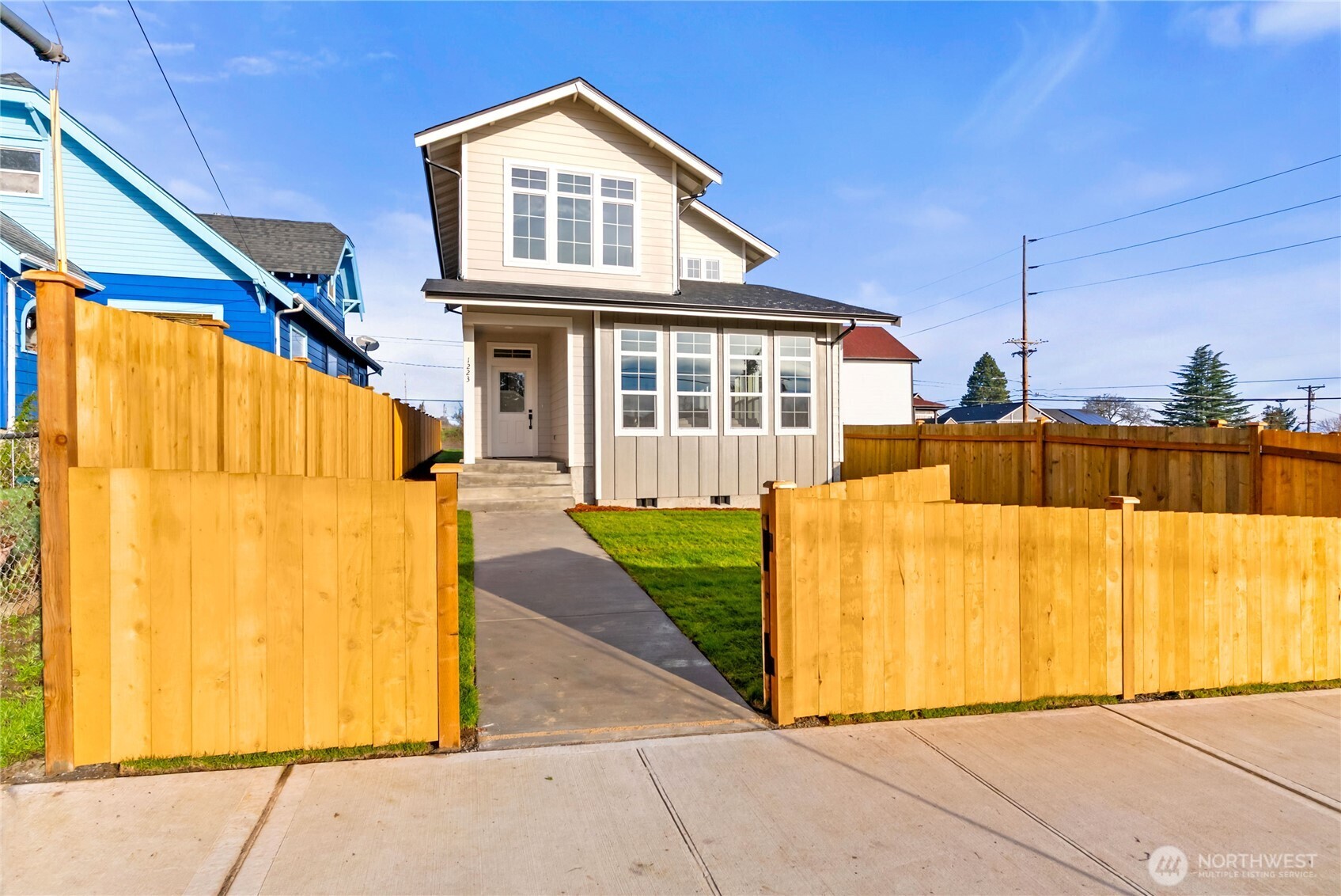 1223 E Fairbanks Street