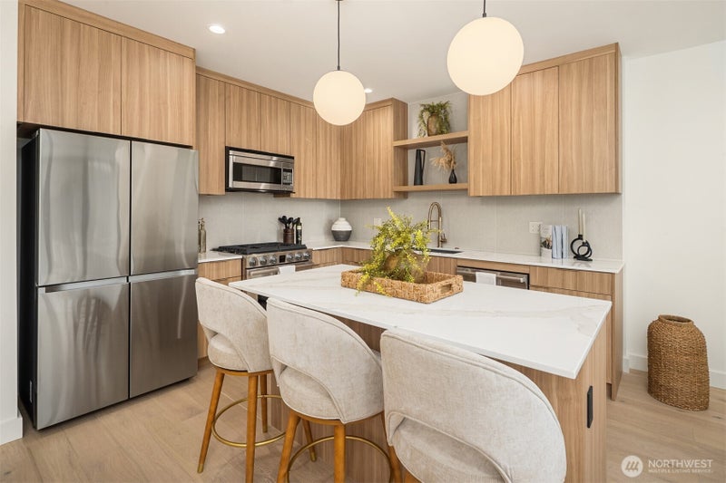 614 5th Avenue S C108