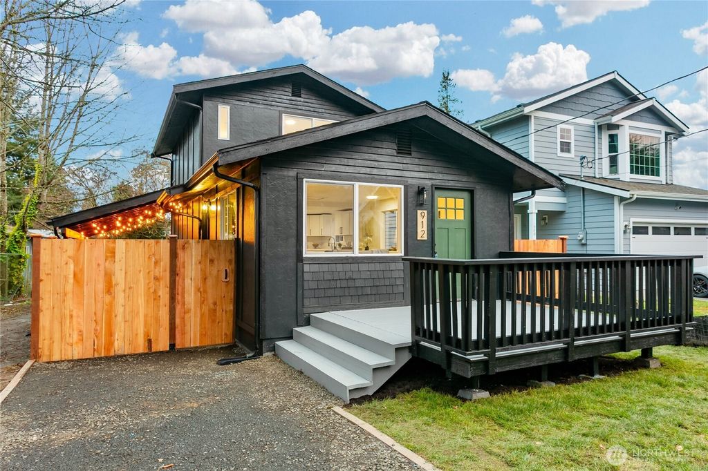 Photo of 912 Austin Avenue, Port Orchard, WA 98366 (MLS # 2482164)