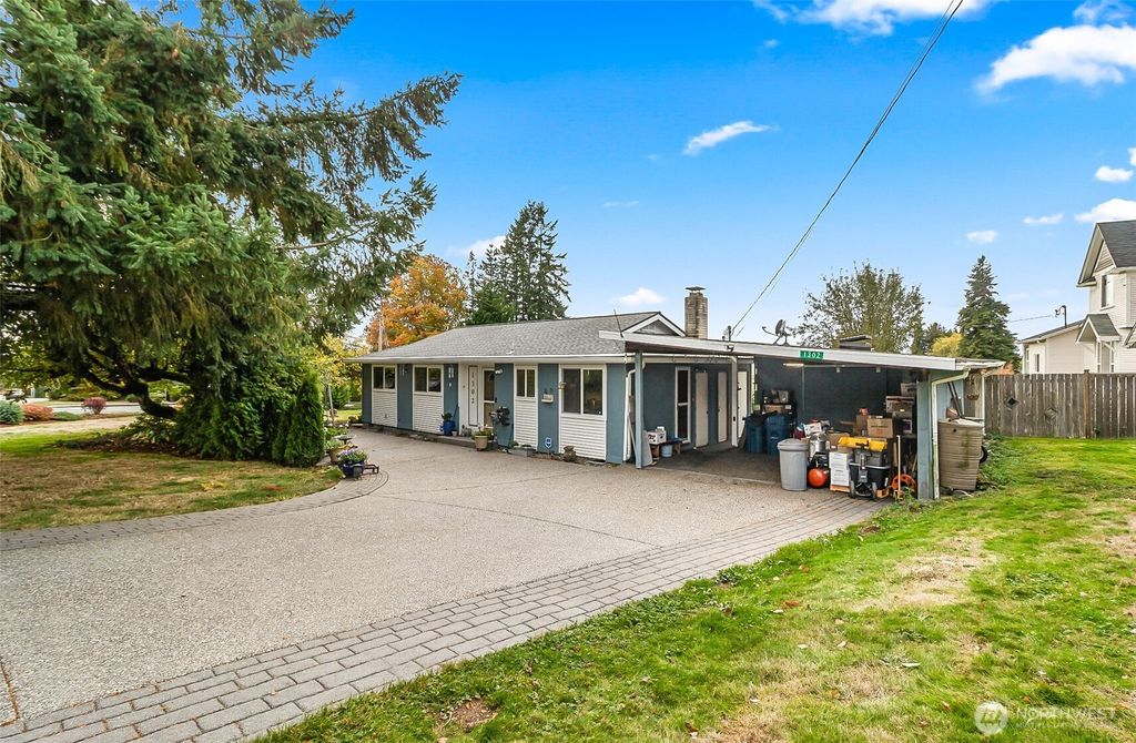 Photo of 1302 Pine Avenue, Snohomish, WA 98290 (MLS # 2479772)