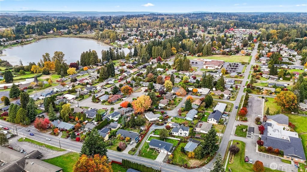 Photo of 1302 Pine Avenue, Snohomish, WA 98290 (MLS # 2479772)