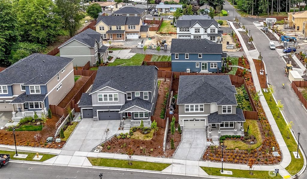 Photo of 16324 SE 133rd Place Pl, Renton, WA 98059 (MLS # 2399082)