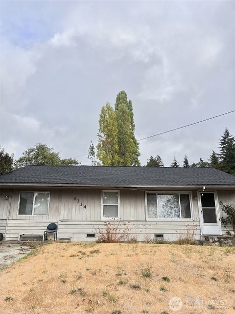 Photo of 4134 W M Street, Bremerton, WA 98312 (MLS # 2583137)