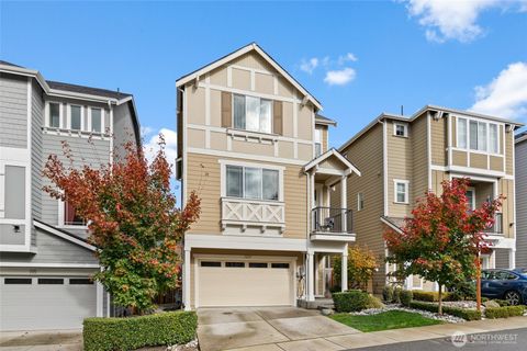 Photo of 1109 146th Street SW #6, Lynnwood, WA 98087 (MLS # 2478706)