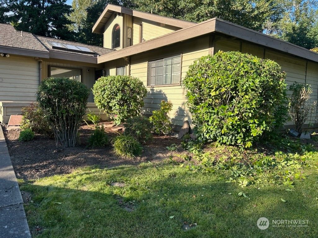 Photo of 762 S 25th Street, Renton, WA 98055 (MLS # 2316584)