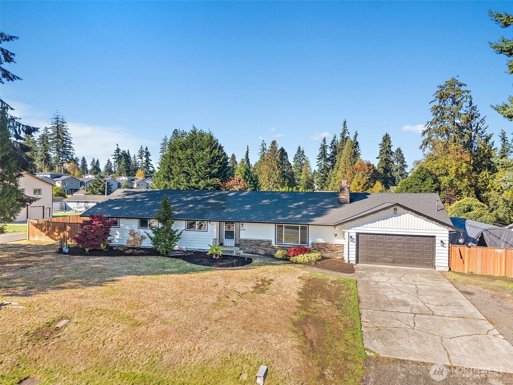 Photo of 9206 31st Avenue SE, Everett, WA 98208 (MLS # 2419463)