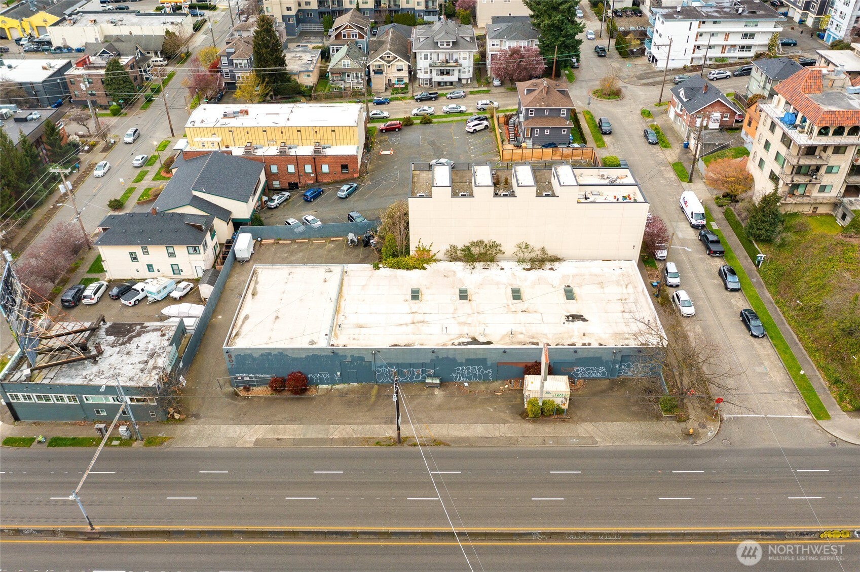 807 Aurora Avenue N