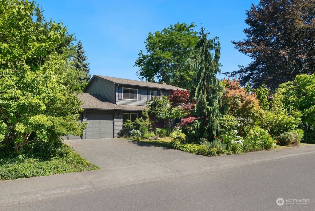 Photo of 19222 89th Avenue NE, Bothell, WA 98011 (MLS # 2306329)