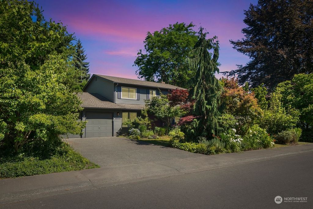 Photo of 19222 89th Avenue NE, Bothell, WA 98011 (MLS # 2306329)