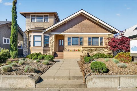 Photo of 338 S Mission Avenue, Wenatchee, WA 98801 (MLS # 2516874)