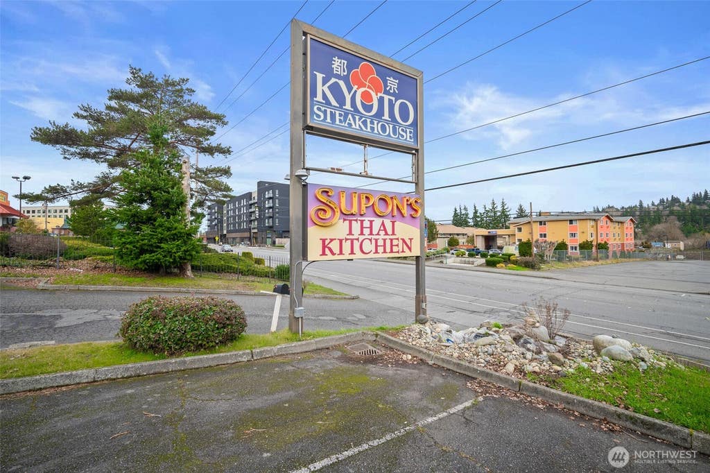 Photo of 111 N Samish Way, Bellingham, WA 98225 (MLS # 2566519)