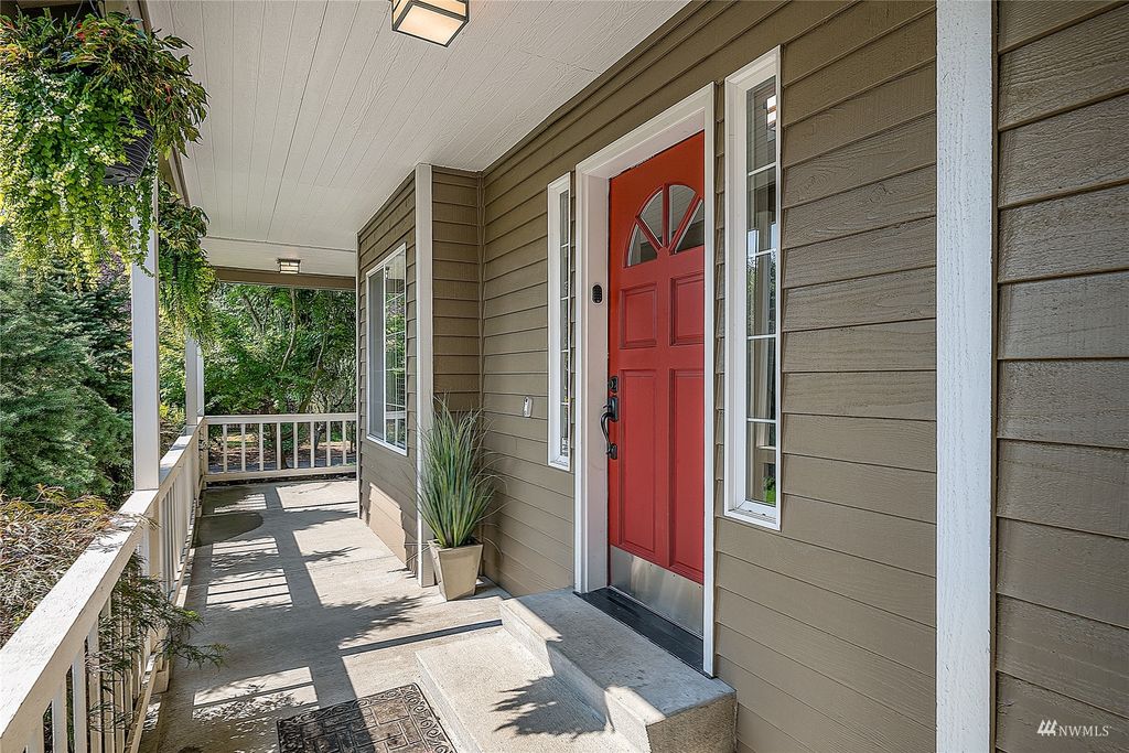 Photo of 13160 86th Place NE, Kirkland, WA 98034 (MLS # 1990686)