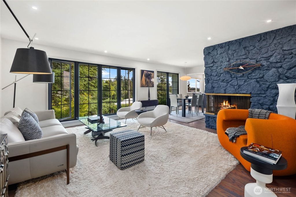 Photo of 16619 Sylvester Road SW, Burien, WA 98166 (MLS # 2430980)