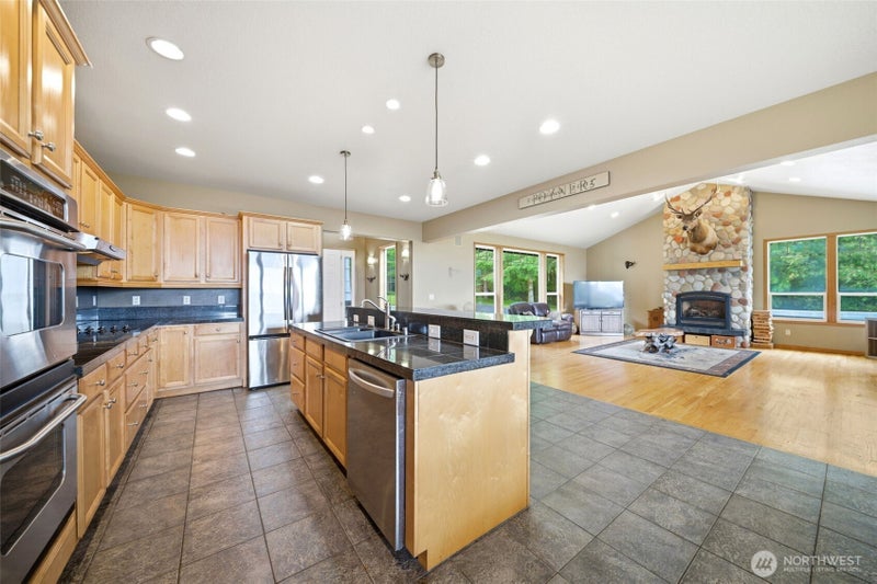 966 Lookout Road
