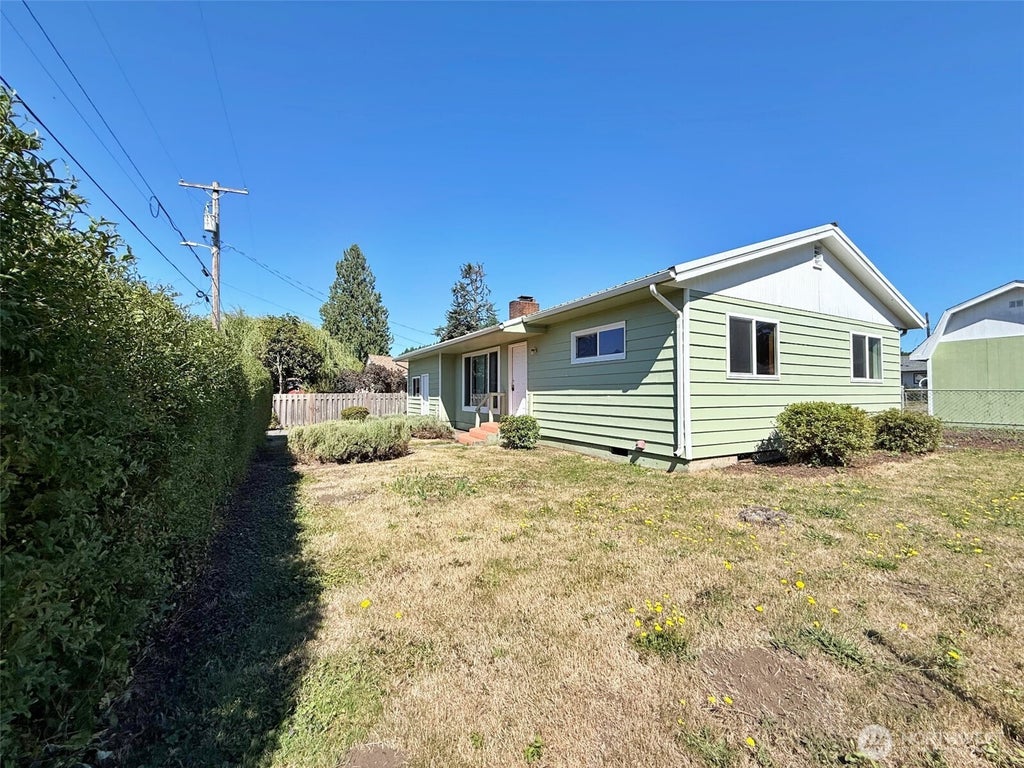Photo of 124 Hope Street, Mossyrock, WA 98564 (MLS # 2547091)