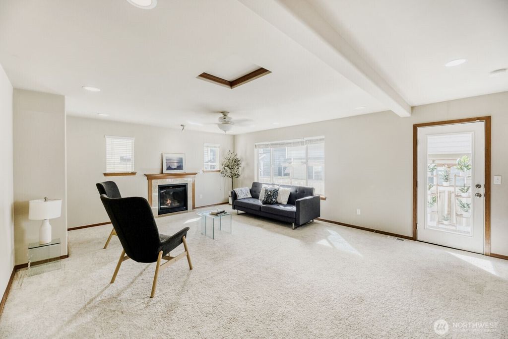 Photo of 1112 134th Street SW, Everett, WA 98204 (MLS # 2502606)