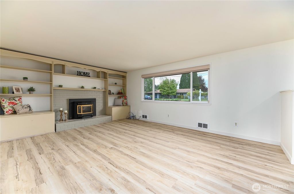Photo of 9026 60TH DRIVE Dr NE, Marysville, WA 98270 (MLS # 2374437)