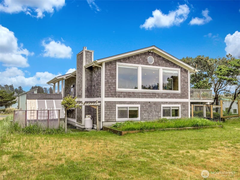 35305 & 35309 F Place