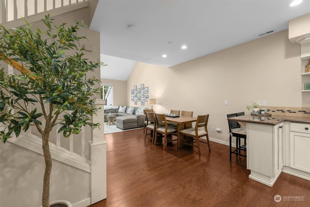 Photo of 15406 134th Place NE, Woodinville, WA 98072 (MLS # 2224715)