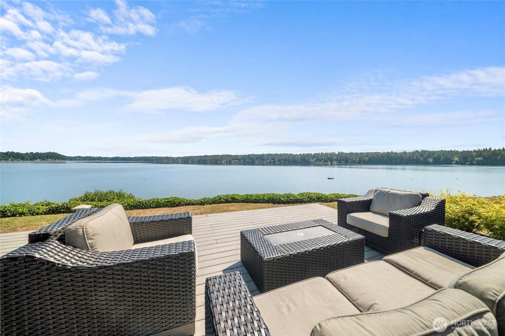 Photo of 4811 Sunrise Beach Road NW, Olympia, WA 98502 (MLS # 2571500)
