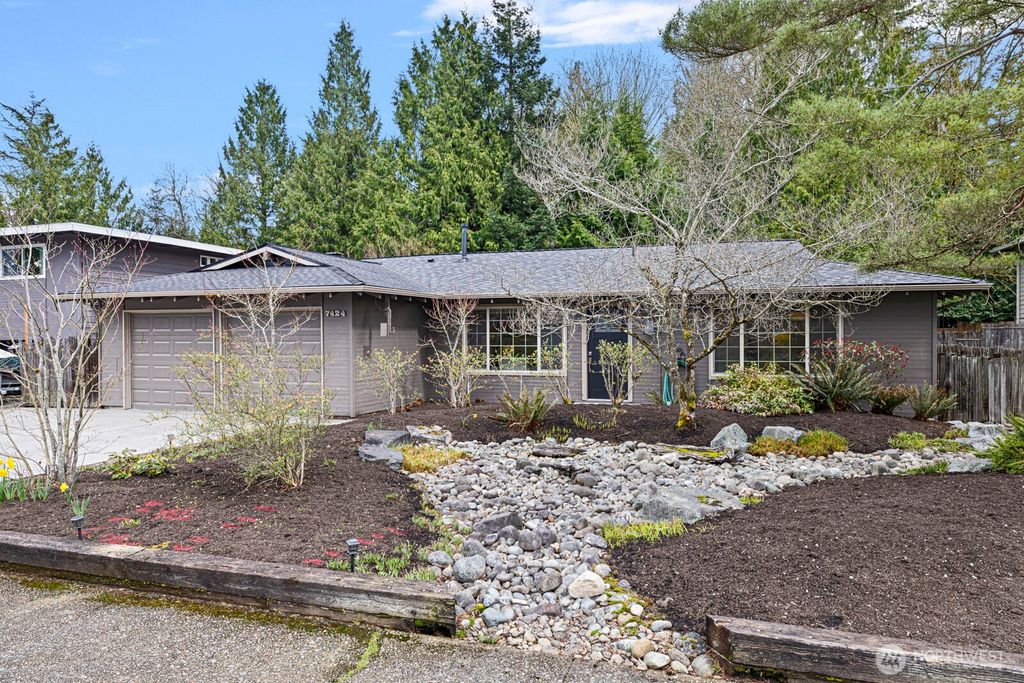 Photo of 7424 143rd Avenue NE, Redmond, WA 98052 (MLS # 2348145)